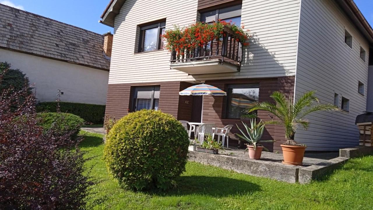 Apartman 6 Km Od Centra Banskej Bystrice Banska Bystrica Bagian luar foto